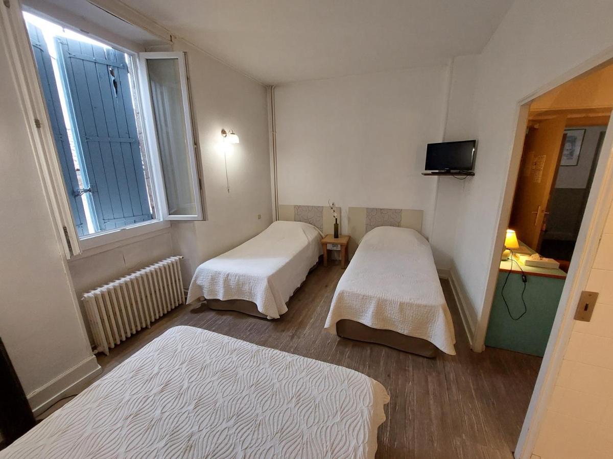 Logis Hotels - Hotel Le Boulevard Mazamet Esterno foto