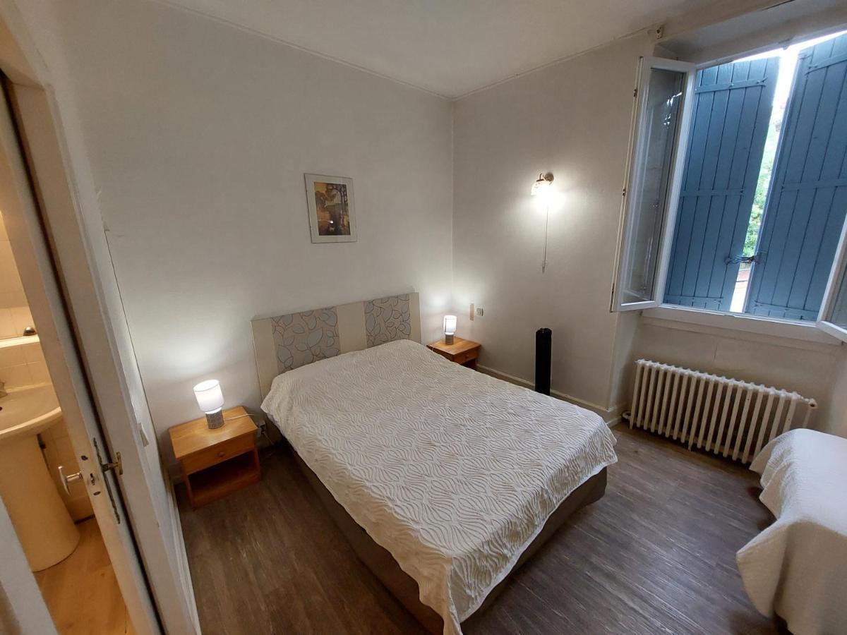 Logis Hotels - Hotel Le Boulevard Mazamet Esterno foto
